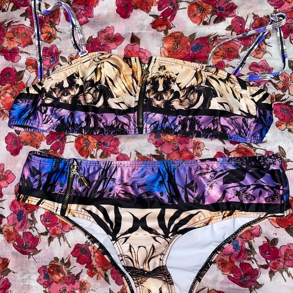 Bikini set - Picture 3 of 3